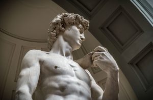 Il david è ospitato nella Galleria dell'Accademia a Firenze