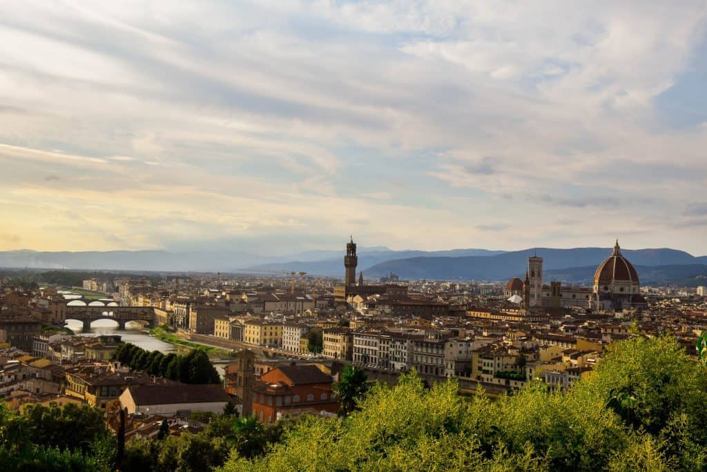 Piazzale Michelangelo offre uno dei più bei panorami di Firenze